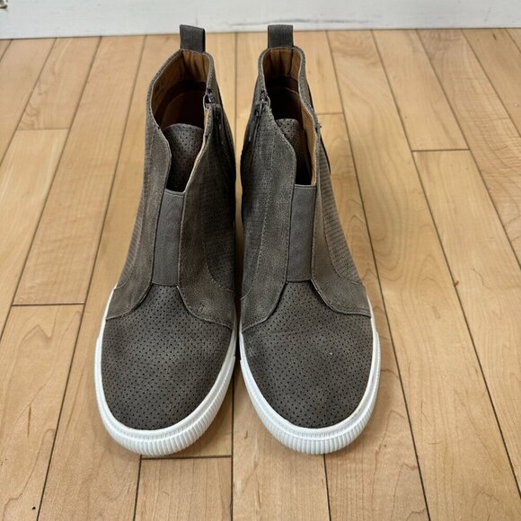 DOLCE VITA Kalista Perforated Wedge Sneaker Bootie Size 8.5 - Picture 6 of 10